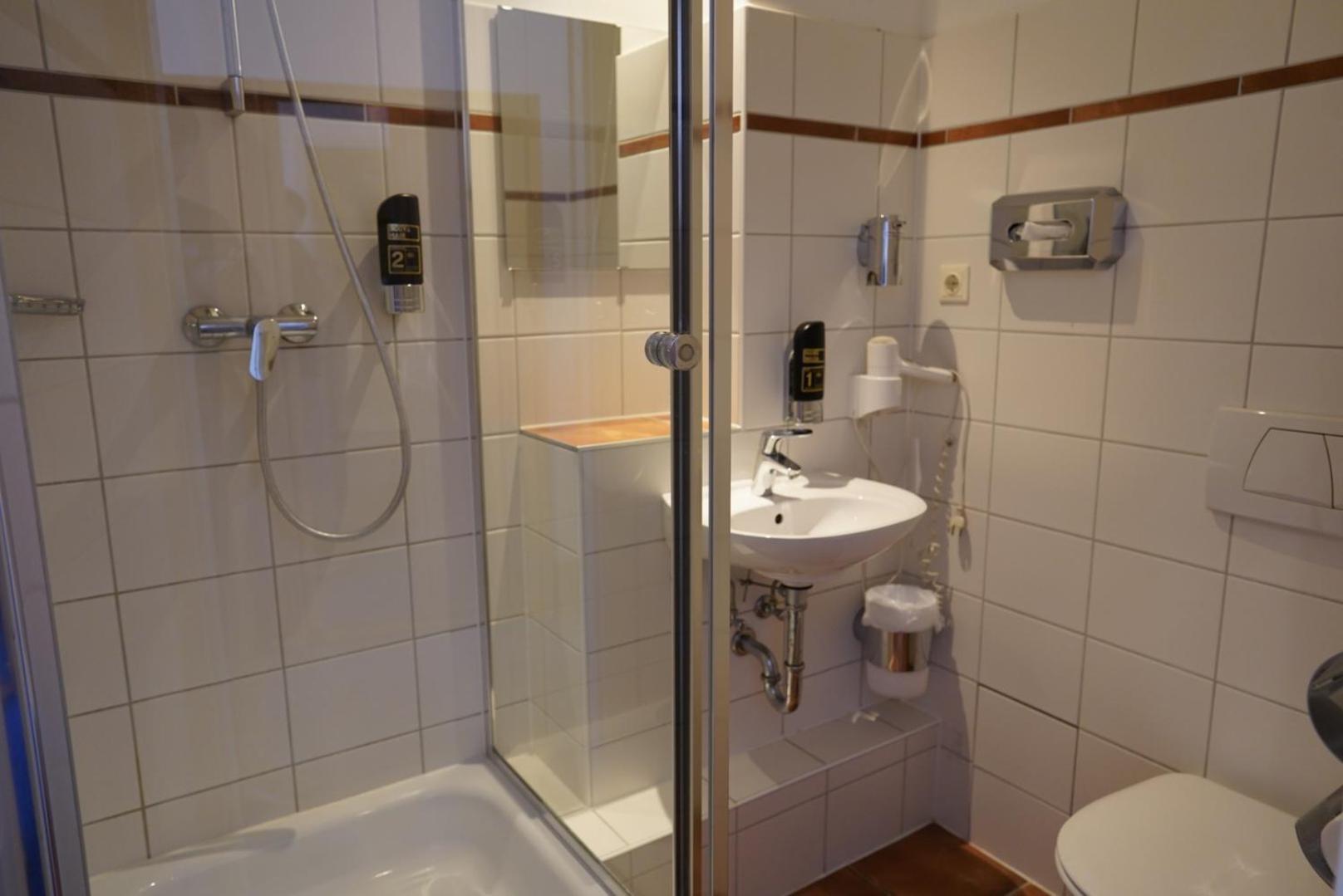 City Pension Berlin 2* Berlim