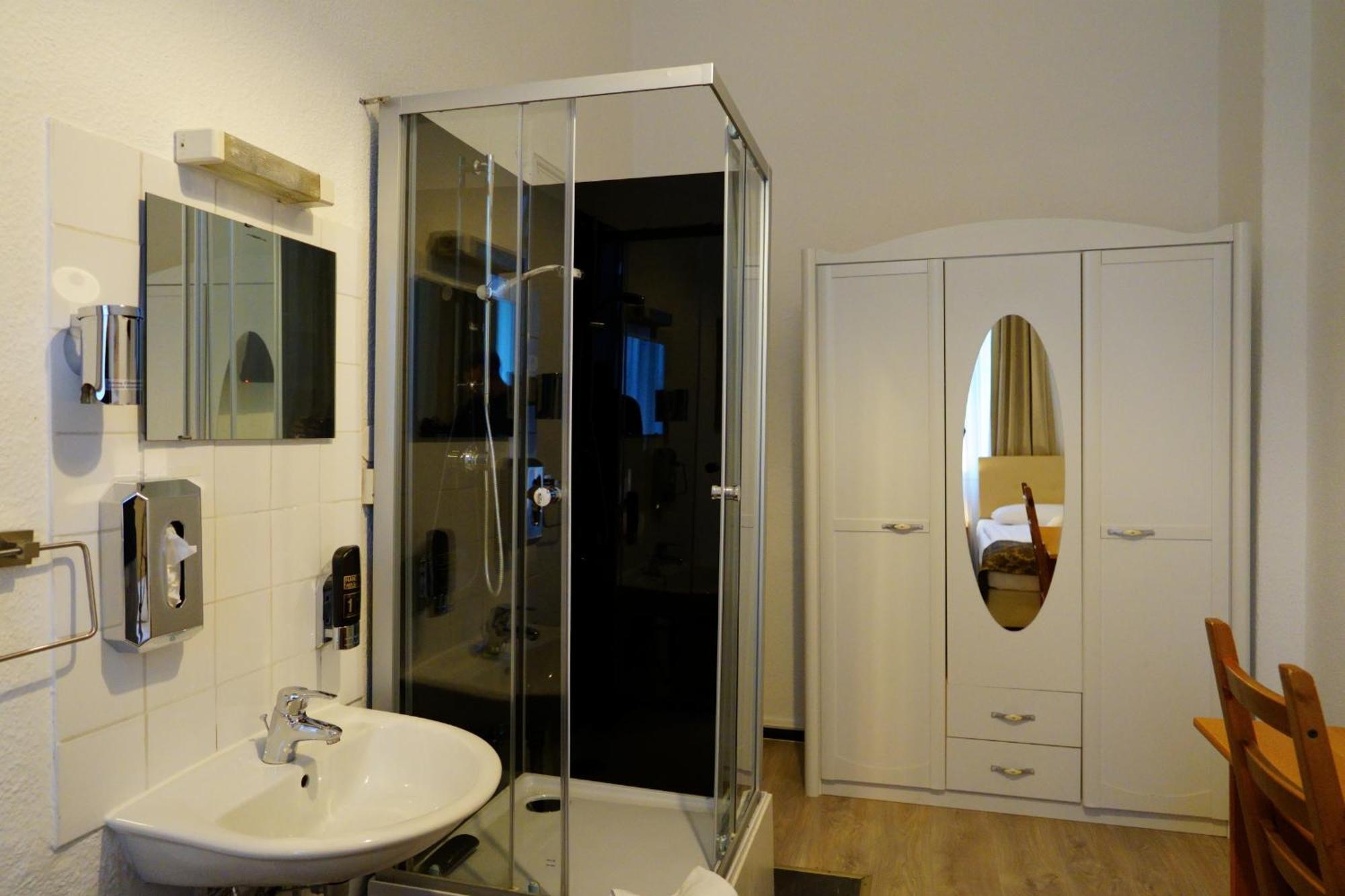 City Pension Berlin 2* Berlim